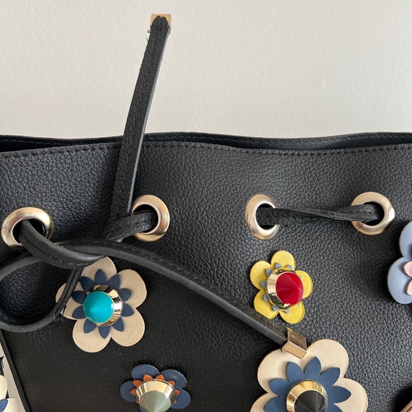 Floral vintage bucket bag - Picture 4 of 4